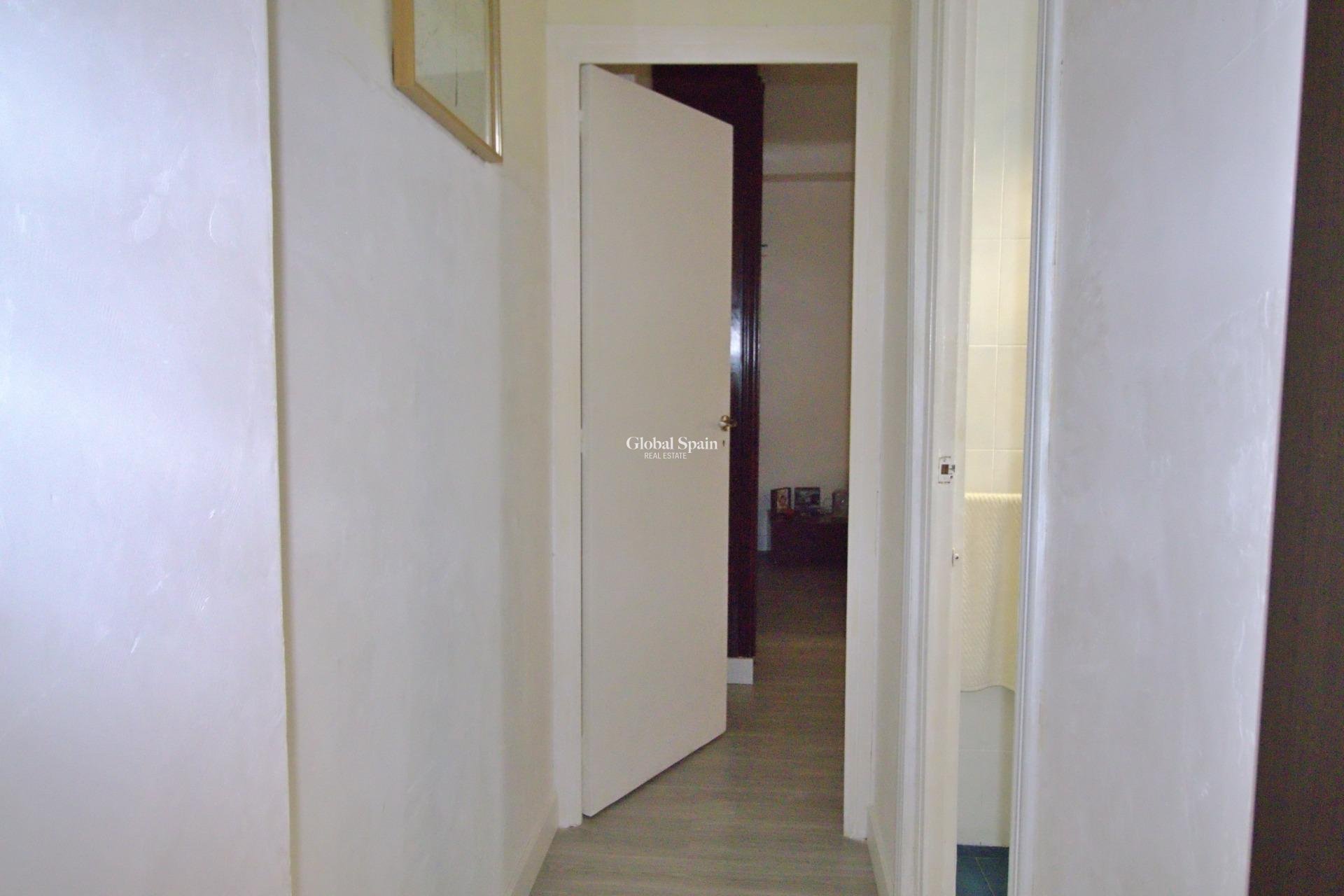 Venta - APARTAMENTO -
ELCHE - Plaza Crevillente-juzgados