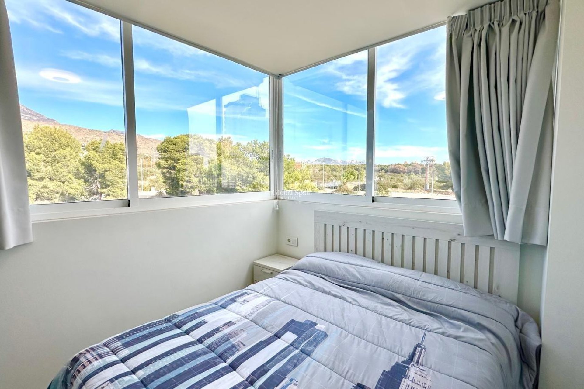 Venta - APARTAMENTO -
FINESTRAT