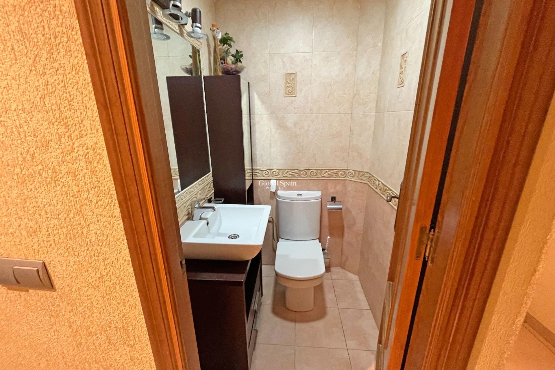 Venta - APARTAMENTO -
FORMENTERA DEL SEGURA - Palacios