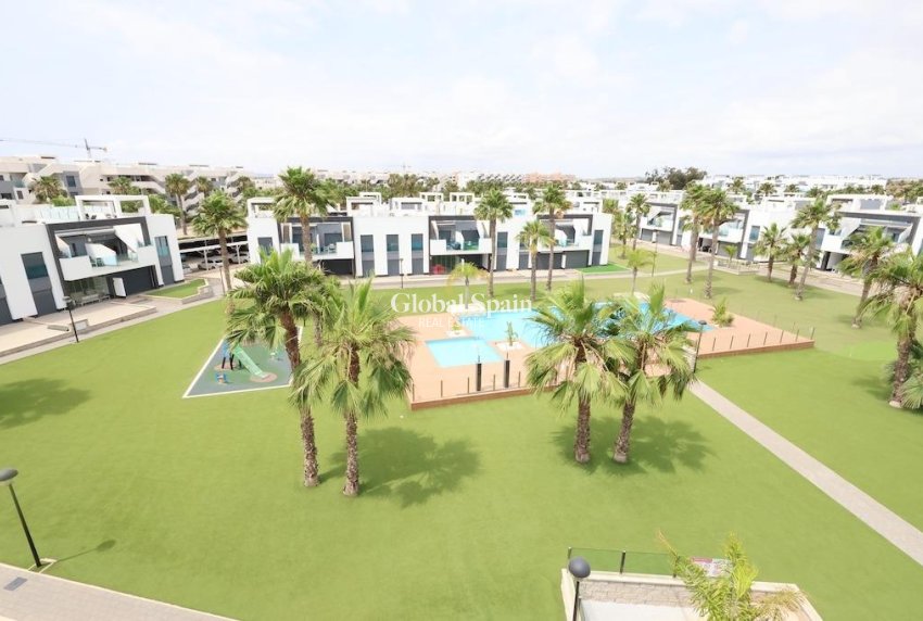 Venta - APARTAMENTO -
GUARDAMAR DEL SEGURA - Costa Blanca