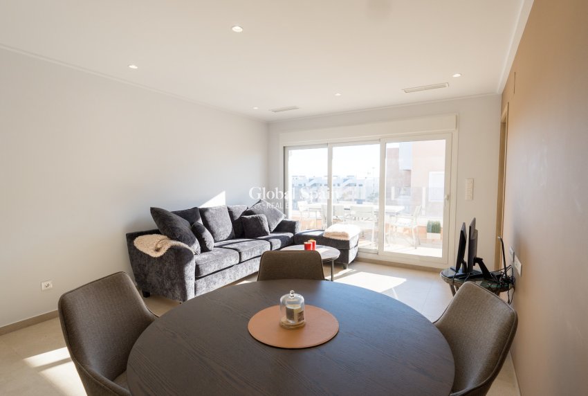 Venta - APARTAMENTO -
GUARDAMAR DEL SEGURA - El Raso