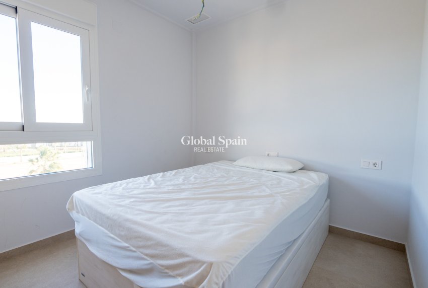 Venta - APARTAMENTO -
GUARDAMAR DEL SEGURA - El Raso