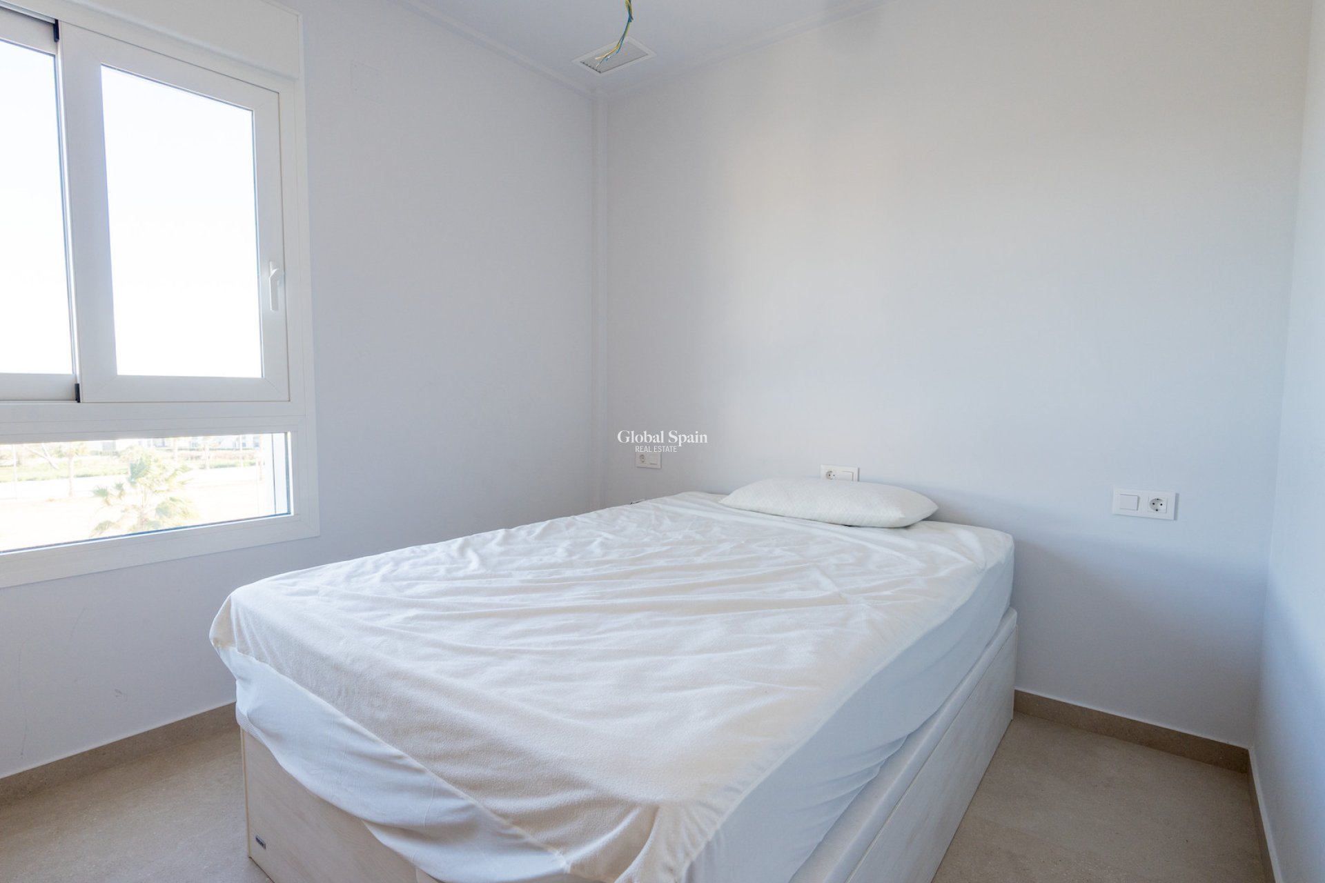 Venta - APARTAMENTO -
GUARDAMAR DEL SEGURA - El Raso