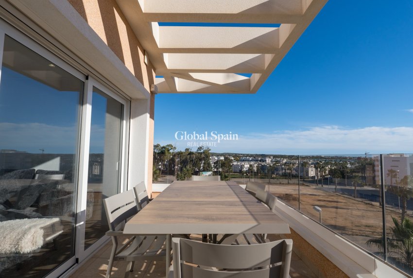 Venta - APARTAMENTO -
GUARDAMAR DEL SEGURA - El Raso