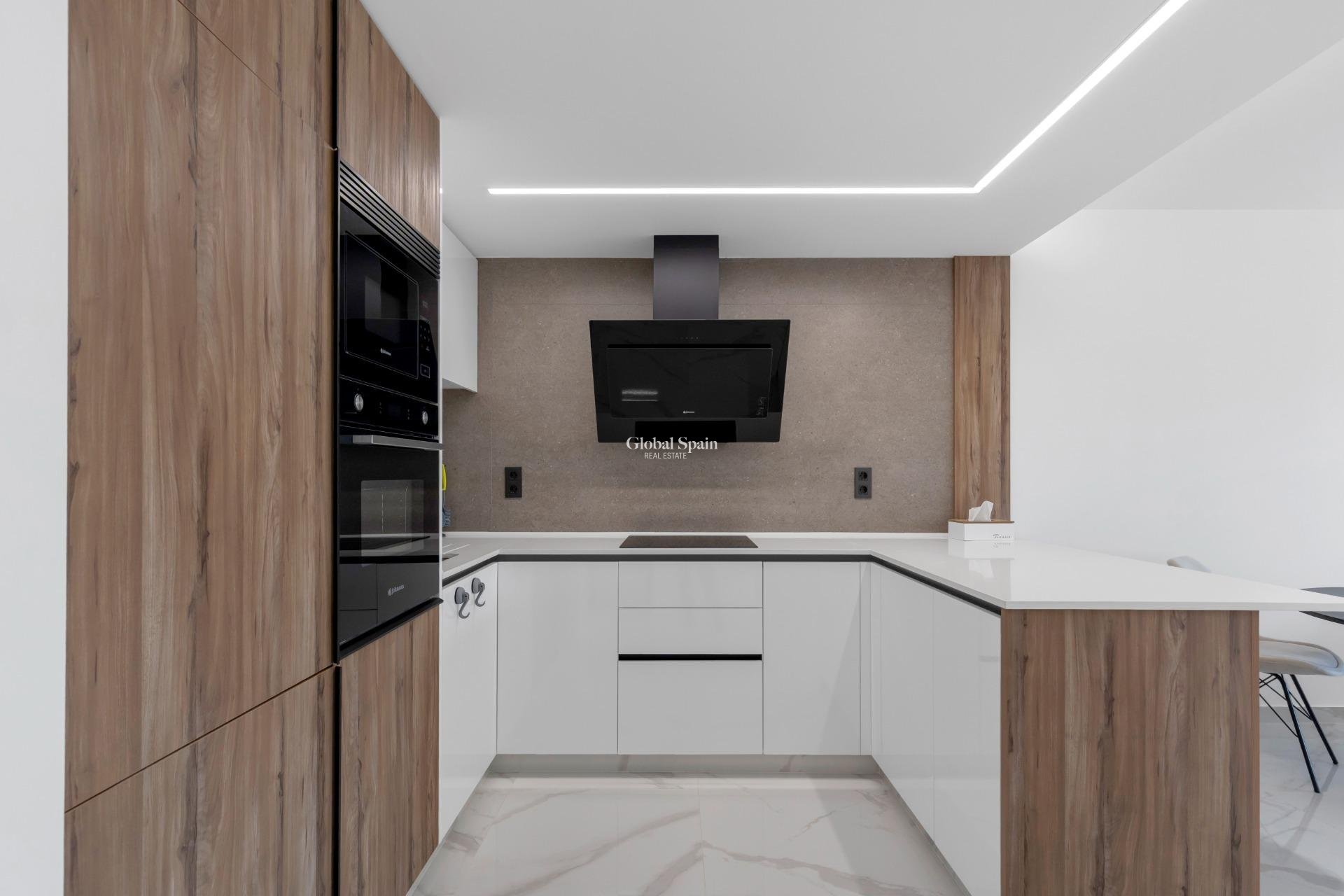 Venta - APARTAMENTO -
GUARDAMAR DEL SEGURA - EL RASO