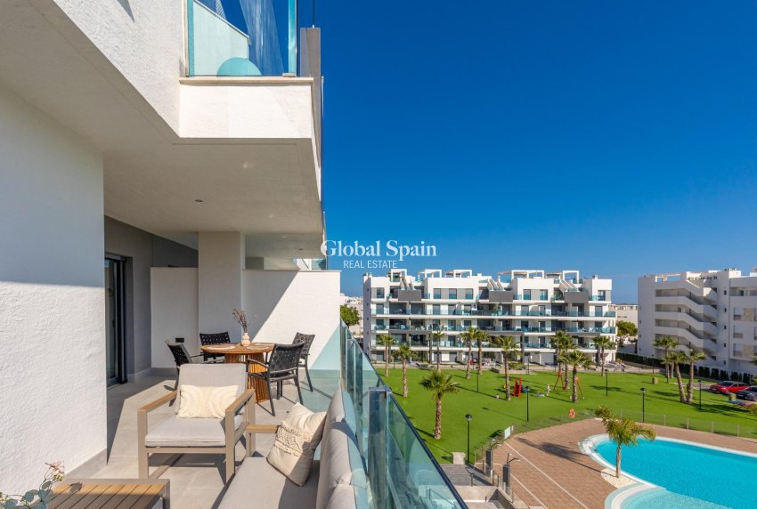 Venta - APARTAMENTO -
GUARDAMAR DEL SEGURA - EL RASO