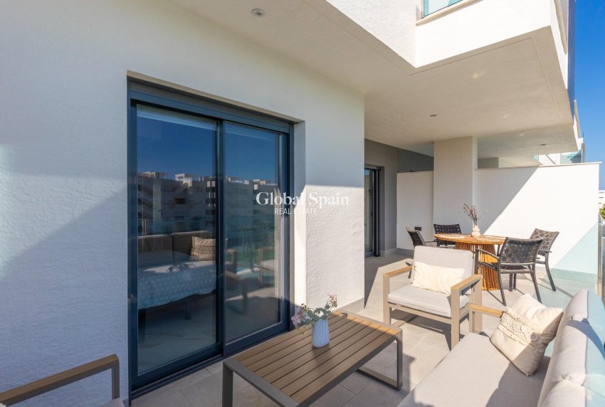 Venta - APARTAMENTO -
GUARDAMAR DEL SEGURA - EL RASO