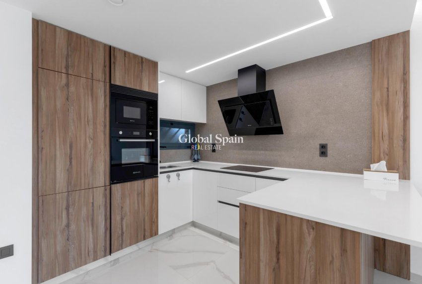 Venta - APARTAMENTO -
GUARDAMAR DEL SEGURA - EL RASO