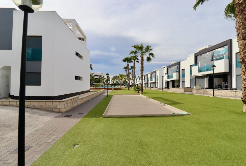 Venta - APARTAMENTO -
GUARDAMAR DEL SEGURA - Guardamar - El Raso