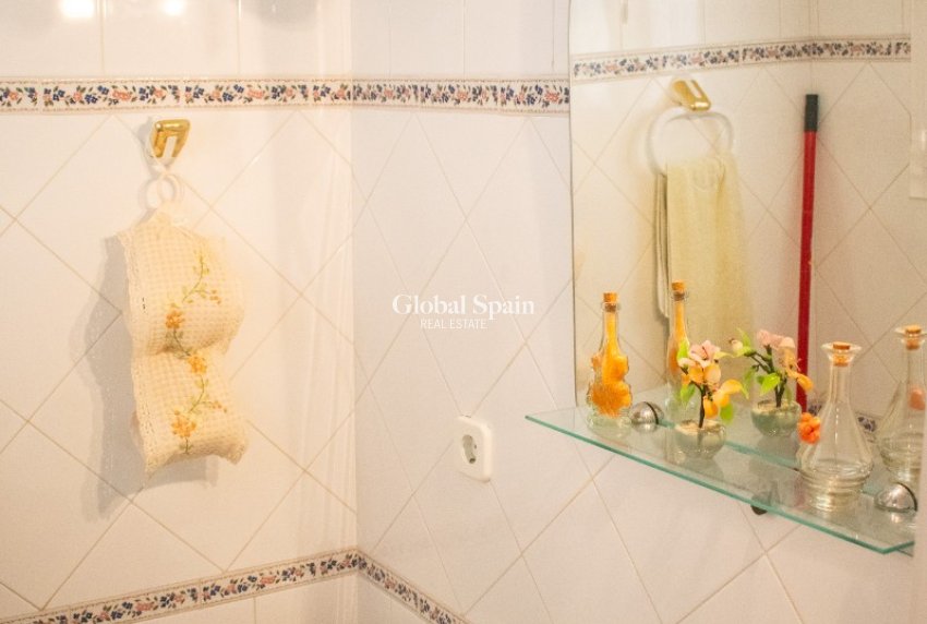 Venta - APARTAMENTO -
GUARDAMAR DEL SEGURA - Guardamar pueblo