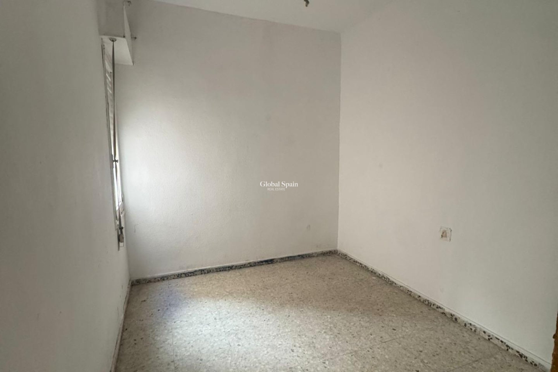 Venta - APARTAMENTO -
GUARDAMAR DEL SEGURA