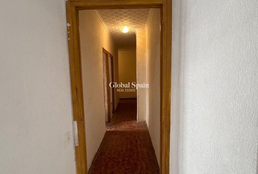 Venta - APARTAMENTO -
GUARDAMAR DEL SEGURA