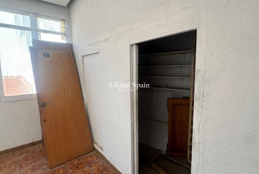 Venta - APARTAMENTO -
GUARDAMAR DEL SEGURA