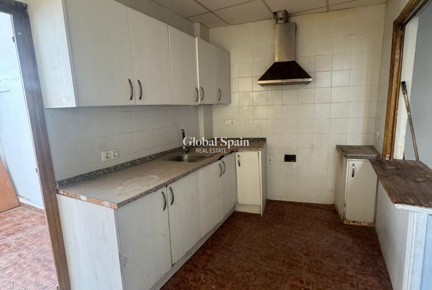 Venta - APARTAMENTO -
GUARDAMAR DEL SEGURA