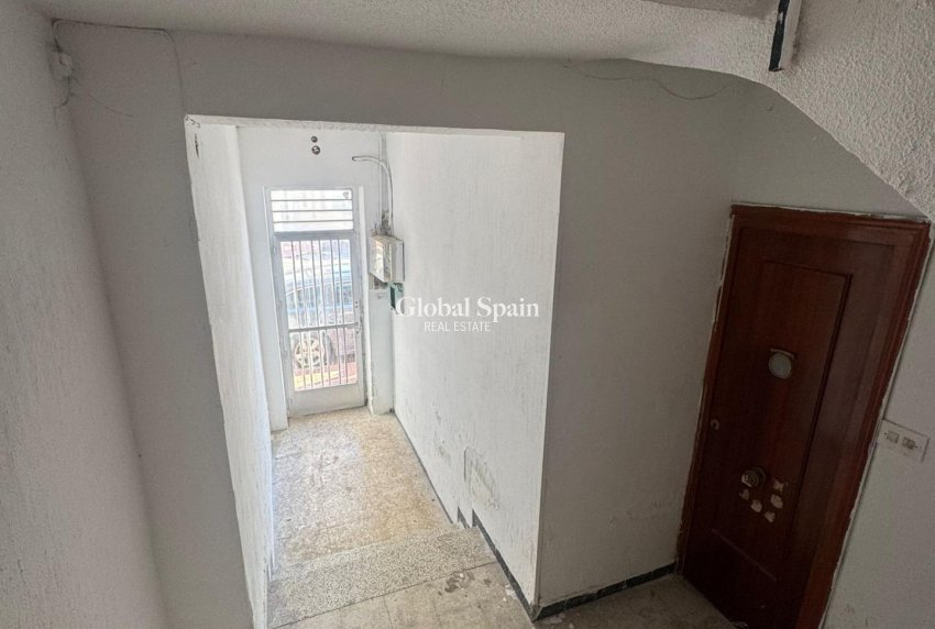 Venta - APARTAMENTO -
GUARDAMAR DEL SEGURA