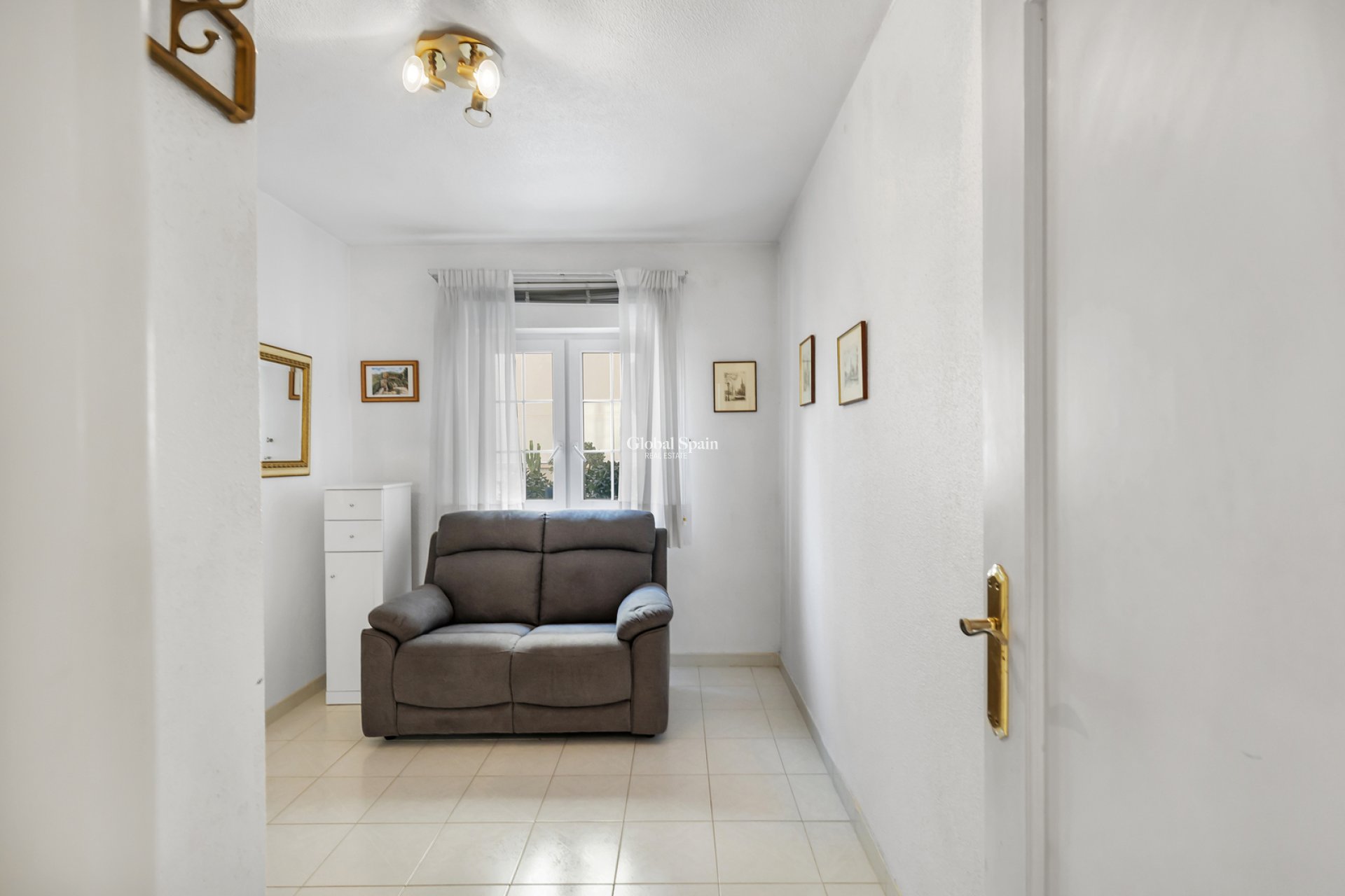 Venta - APARTAMENTO -
GUARDAMAR DEL SEGURA