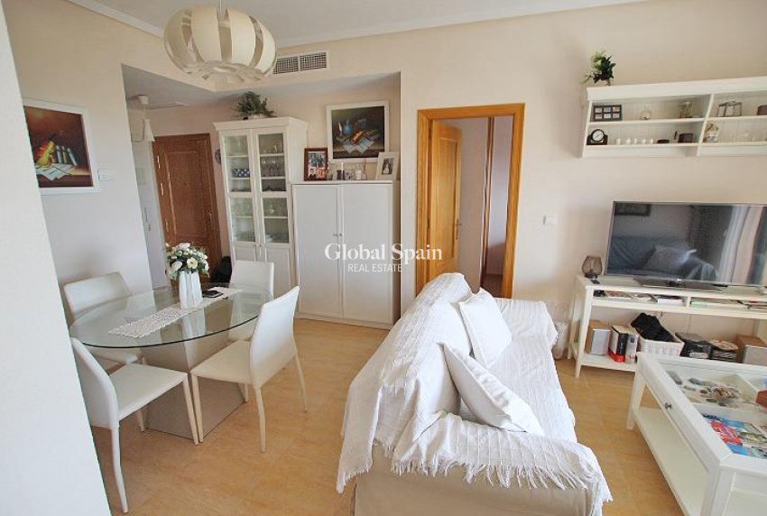 Venta - APARTAMENTO -
GUARDAMAR DEL SEGURA