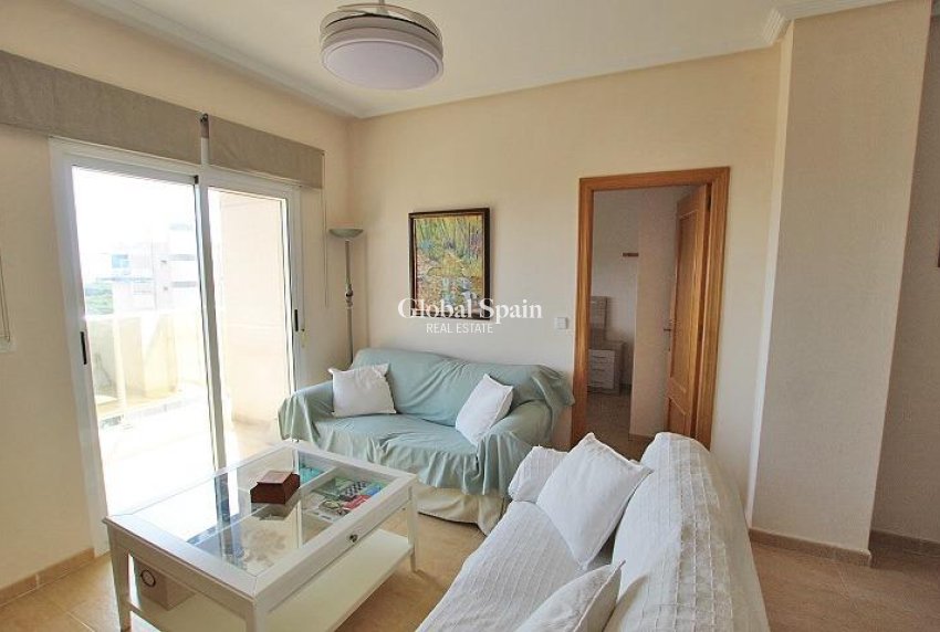 Venta - APARTAMENTO -
GUARDAMAR DEL SEGURA
