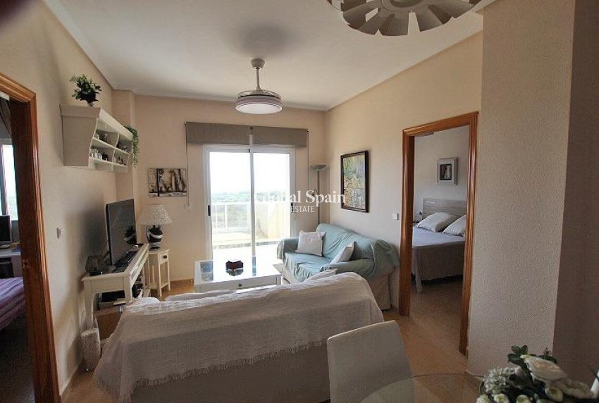 Venta - APARTAMENTO -
GUARDAMAR DEL SEGURA