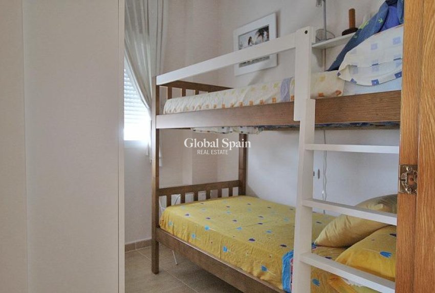 Venta - APARTAMENTO -
GUARDAMAR DEL SEGURA