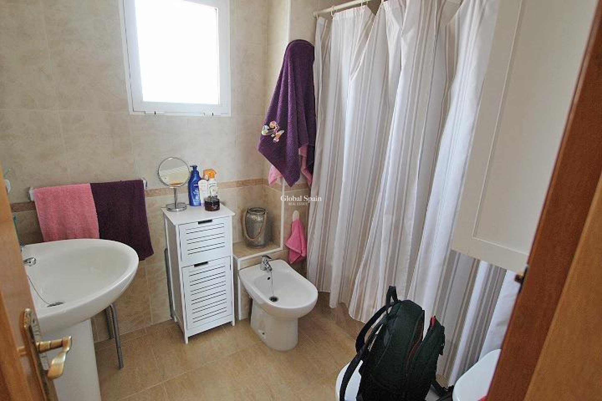 Venta - APARTAMENTO -
GUARDAMAR DEL SEGURA