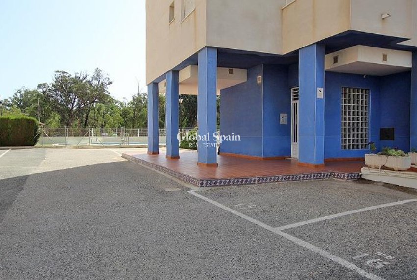 Venta - APARTAMENTO -
GUARDAMAR DEL SEGURA