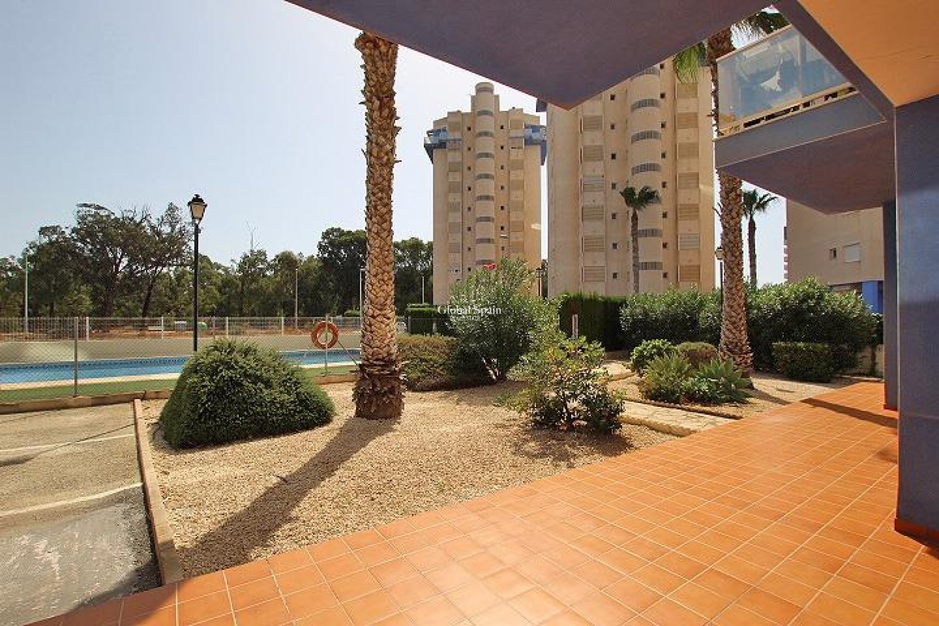 Venta - APARTAMENTO -
GUARDAMAR DEL SEGURA