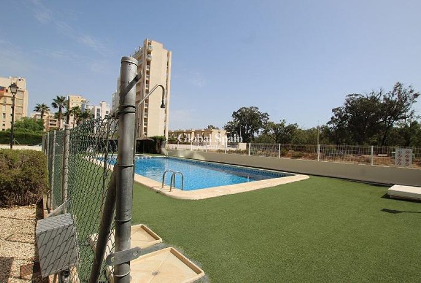 Venta - APARTAMENTO -
GUARDAMAR DEL SEGURA