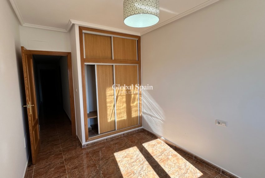 Venta - Apartamento -
Jacarilla - pueblo