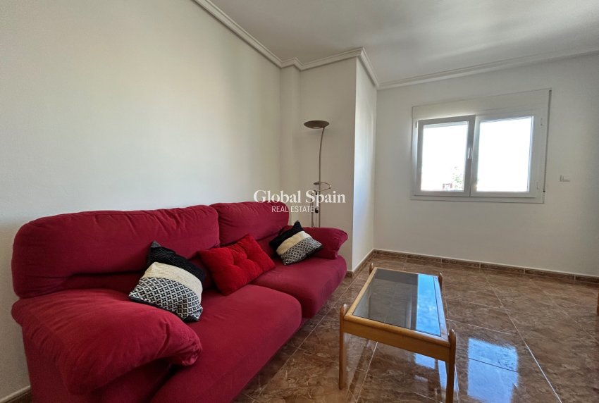 Venta - Apartamento -
Jacarilla - pueblo