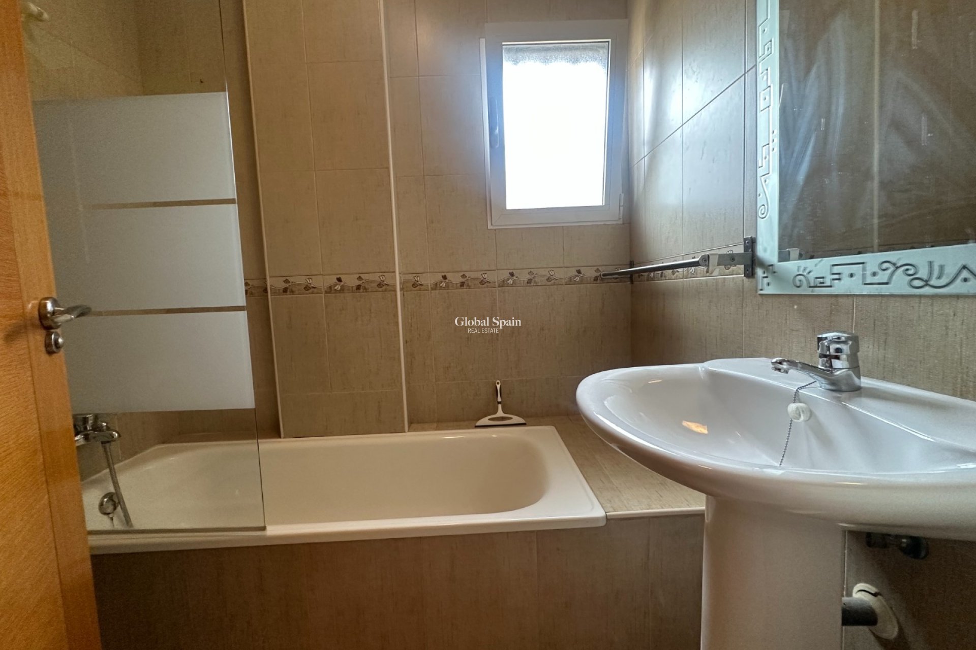 Venta - Apartamento -
Jacarilla