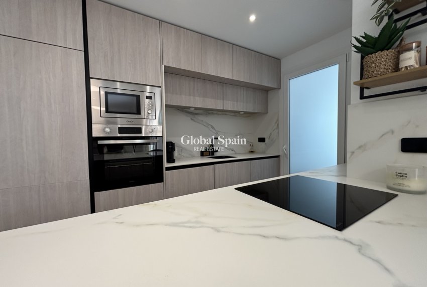 Venta - APARTAMENTO -
LA FINCA GOLF - Inland