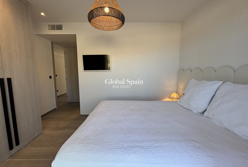 Venta - APARTAMENTO -
LA FINCA GOLF - Inland