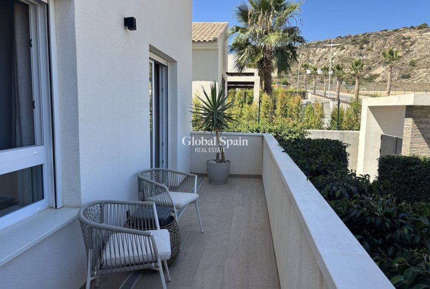 Venta - APARTAMENTO -
LA FINCA GOLF - Inland