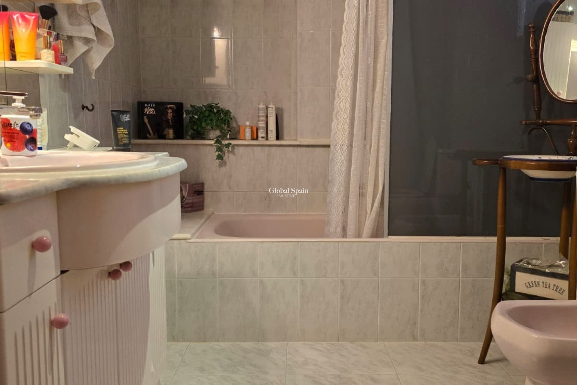 Venta - APARTAMENTO -
LA FONT D'EN CARRÒS - Centro