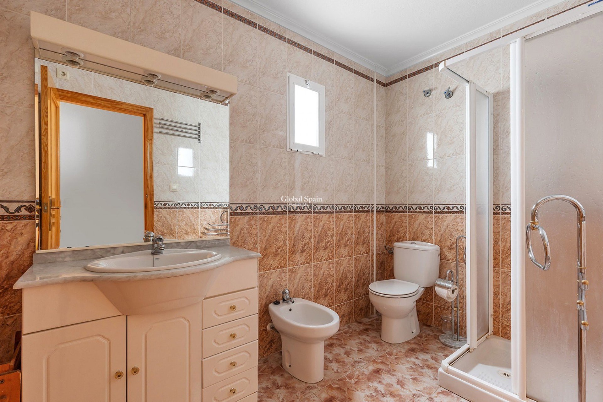 Venta - APARTAMENTO -
LA MATA - Costa Blanca
