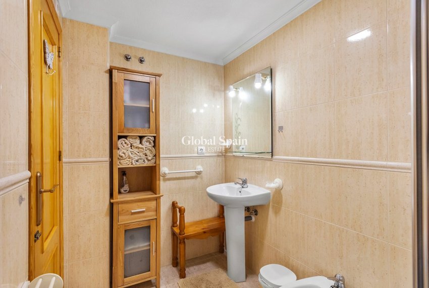 Venta - APARTAMENTO -
LA MATA - Costa Blanca