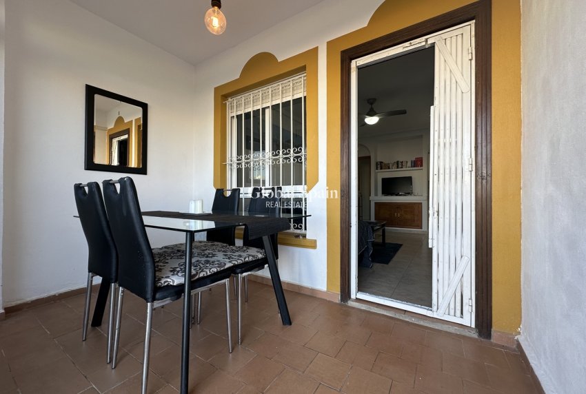 Venta - APARTAMENTO -
LA ZENIA - Costa Blanca