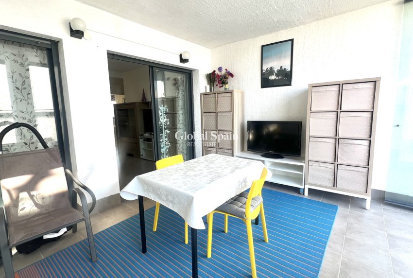Venta - APARTAMENTO -
LA ZENIA - Costa Blanca