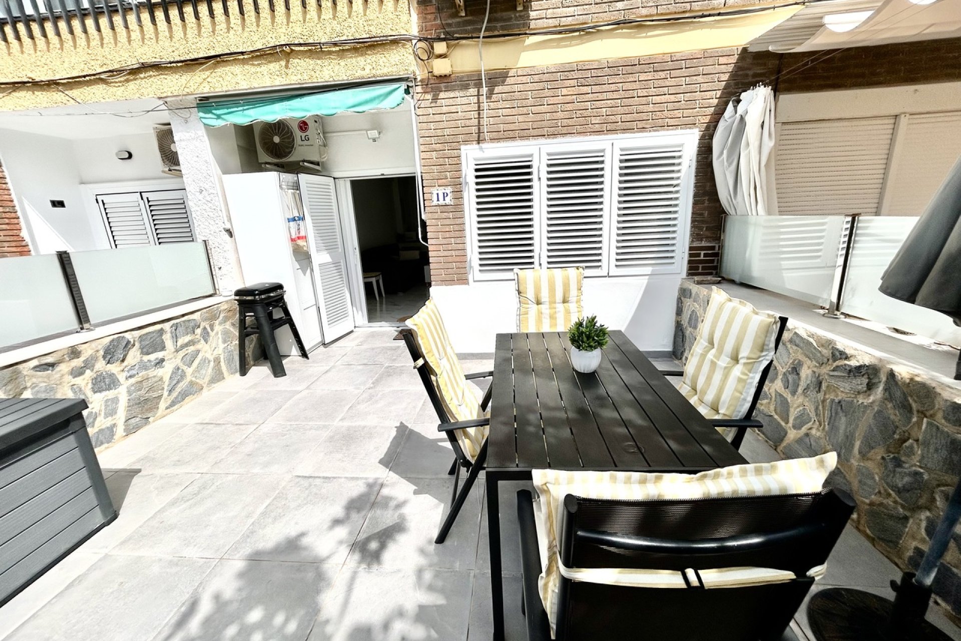 Venta - APARTAMENTO -
LA ZENIA - Costa Blanca