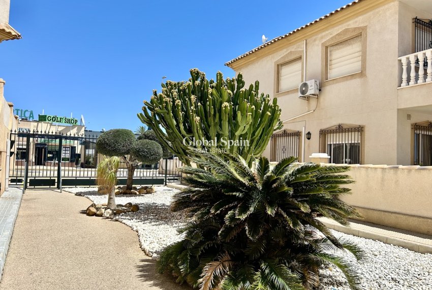 Venta - APARTAMENTO -
LA ZENIA - Costa Blanca