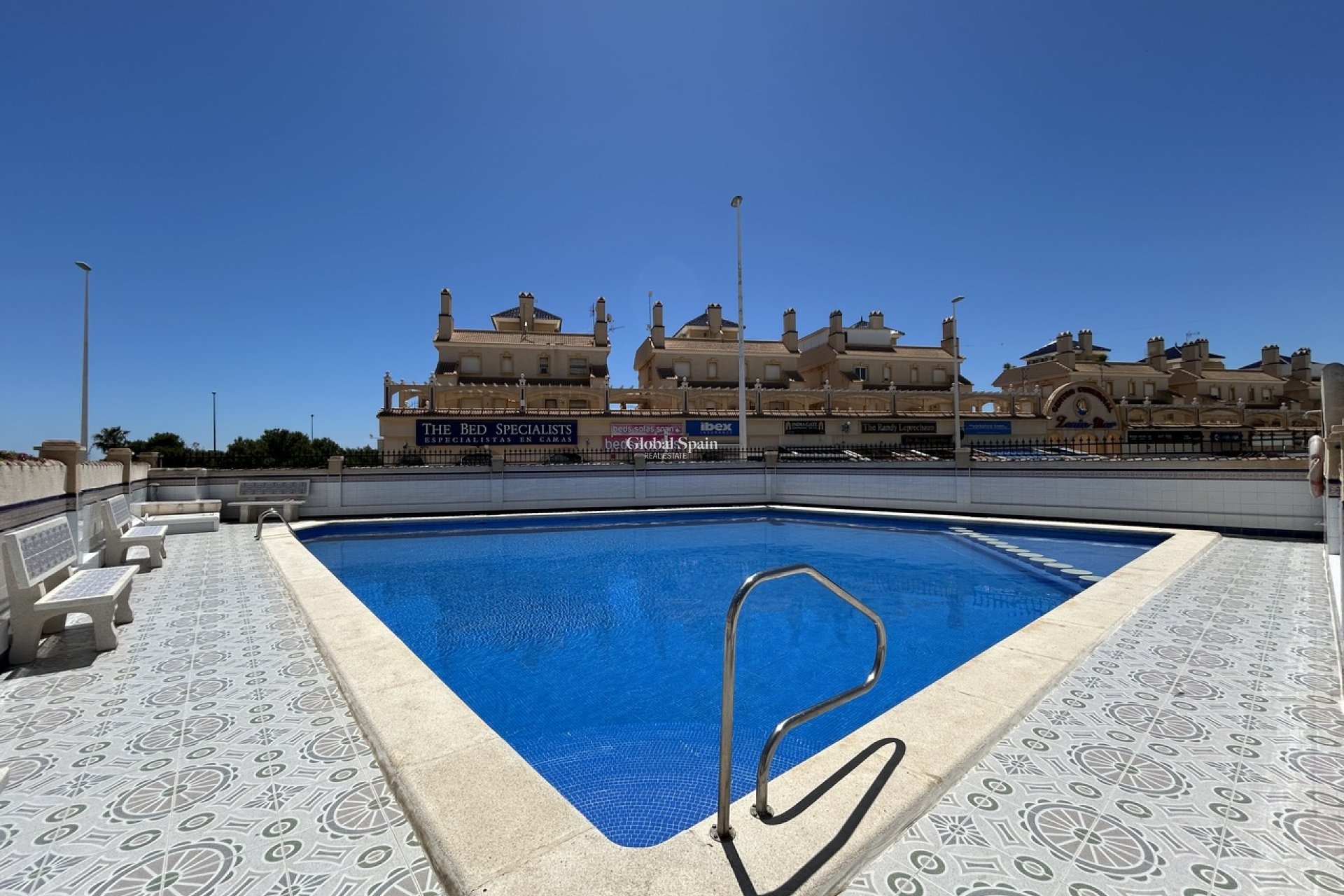 Venta - APARTAMENTO -
LA ZENIA - Costa Blanca