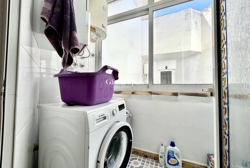 Venta - APARTAMENTO -
LA ZENIA - Costa Blanca