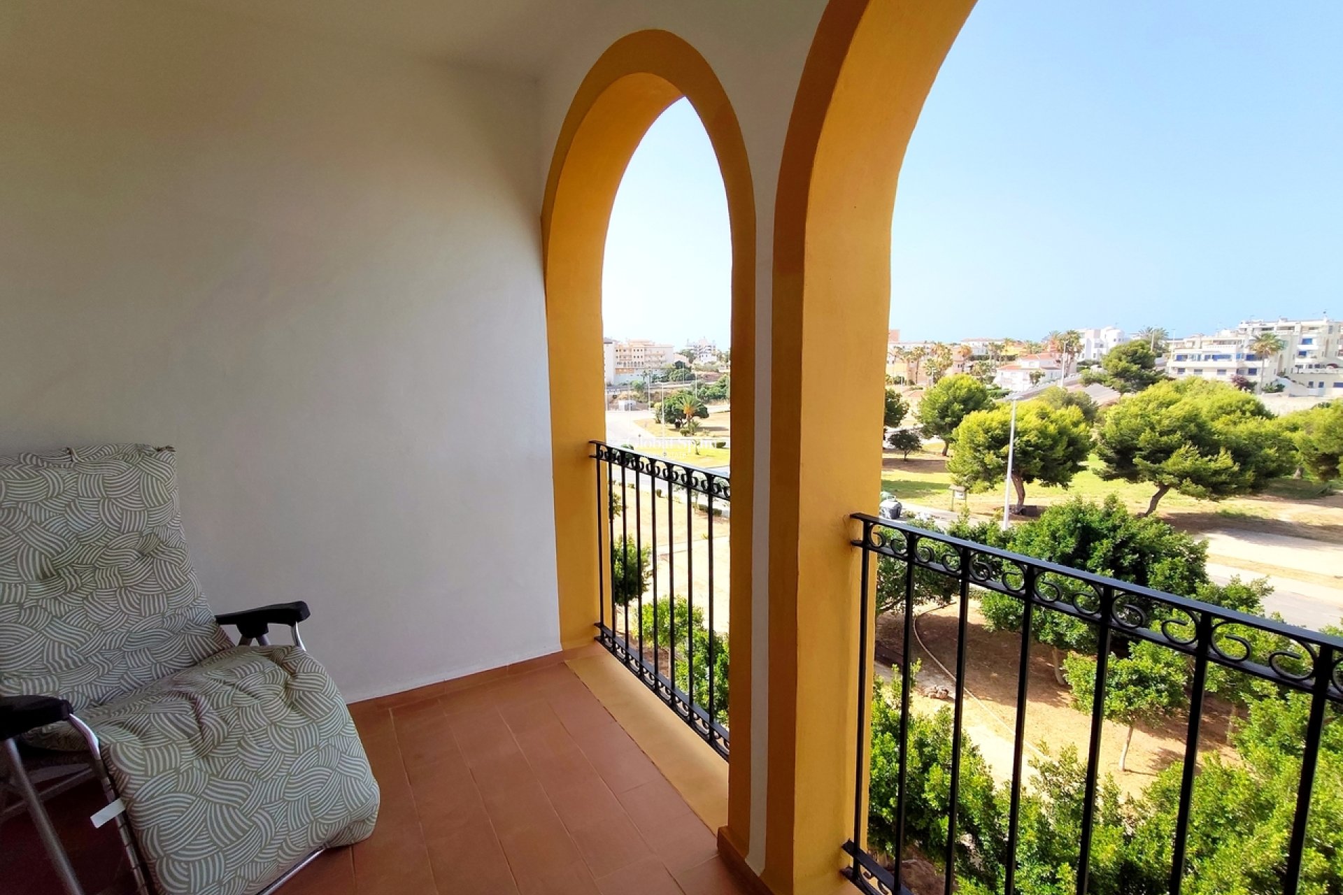 Venta - APARTAMENTO -
LA ZENIA - Costa Blanca