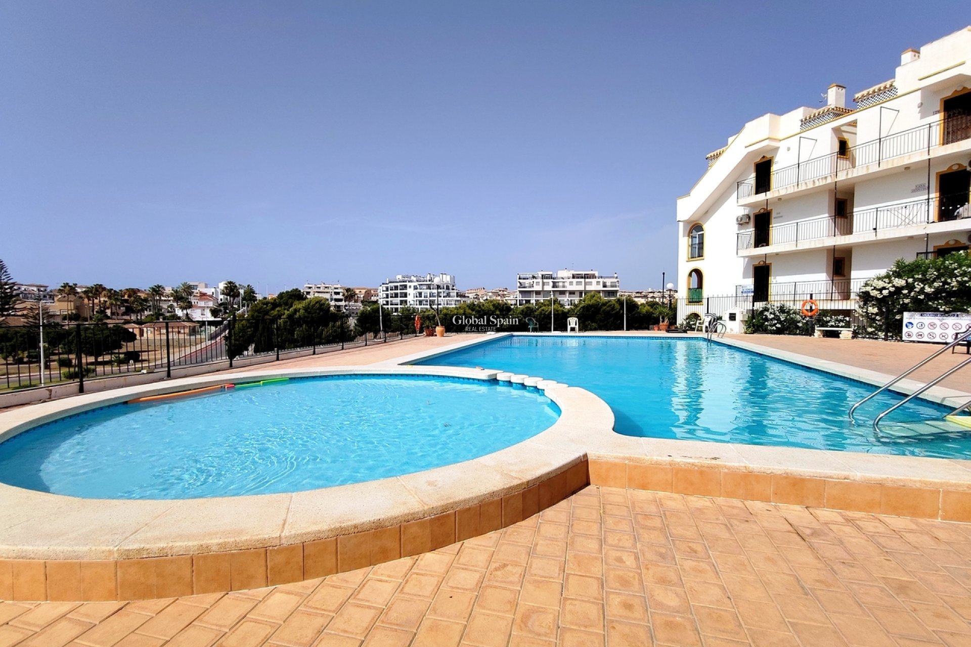 Venta - APARTAMENTO -
LA ZENIA - Costa Blanca