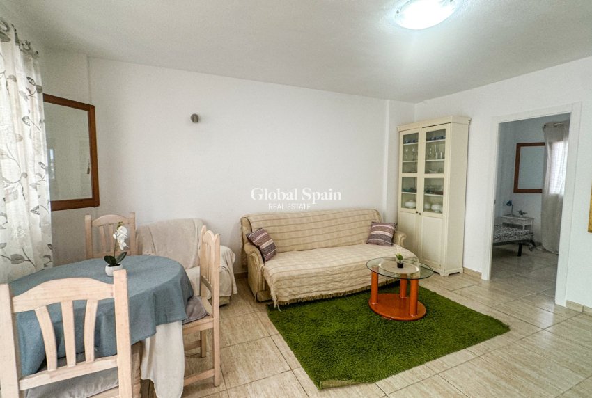 Venta - APARTAMENTO -
LA ZENIA - Costa Blanca