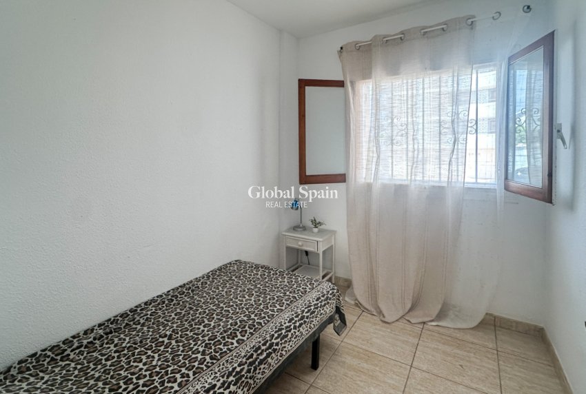 Venta - APARTAMENTO -
LA ZENIA - Costa Blanca