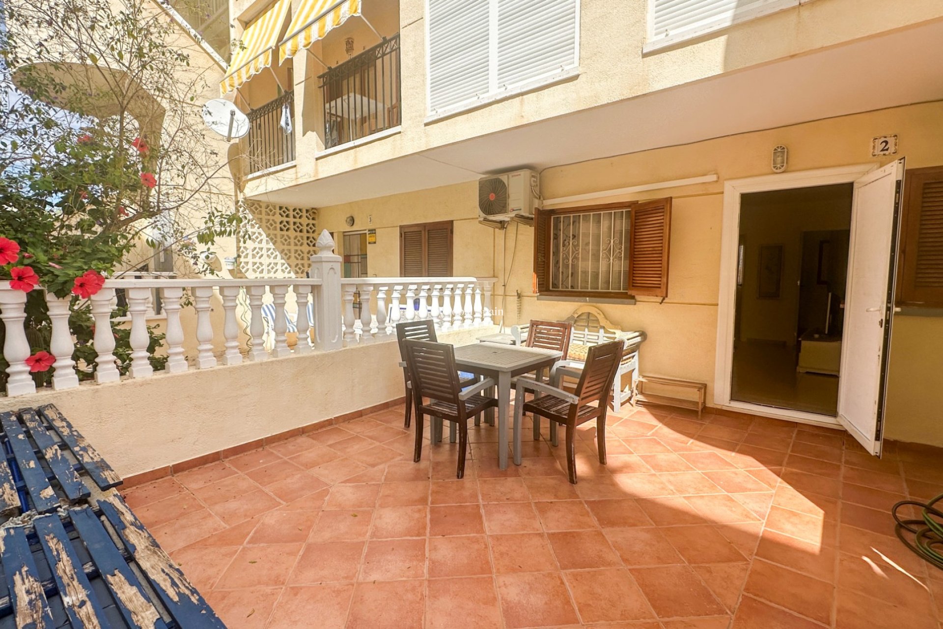Venta - APARTAMENTO -
LA ZENIA - Costa Blanca