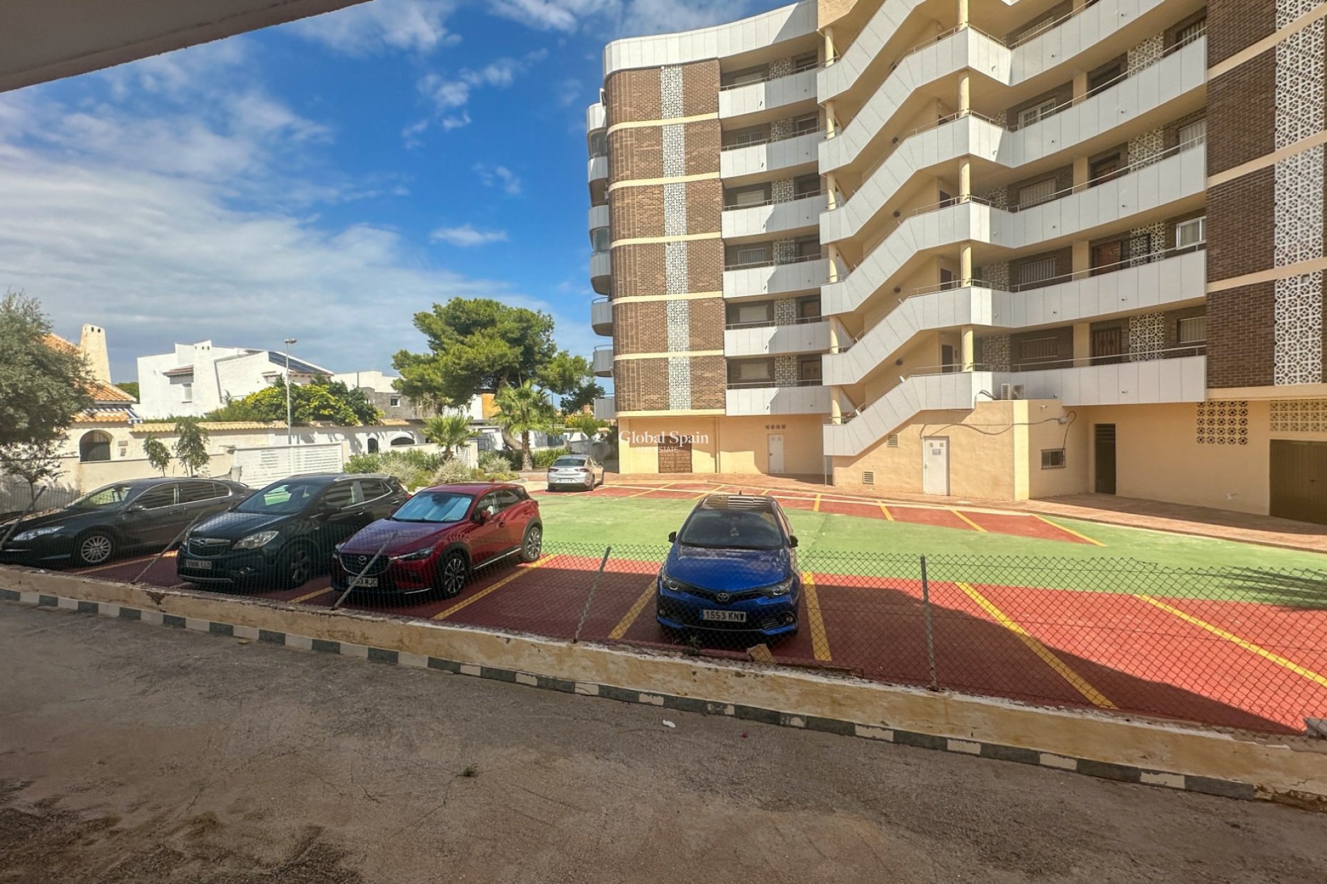 Venta - APARTAMENTO -
LA ZENIA - Costa Blanca