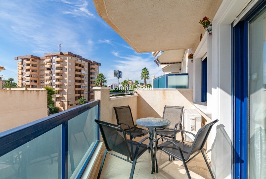 Venta - Apartamento -
LA ZENIA